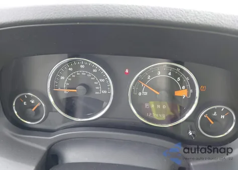 2017 Jeep Compass Latitude Fwd z USA, uszkodzony, nr VIN 1C4NJCEB7HD182685